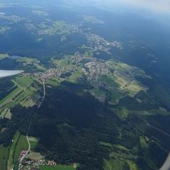 Flugwegposition um 13:50:22: Aufgenommen in der Nähe von Freyung-Grafenau, Deutschland in 1968 Meter